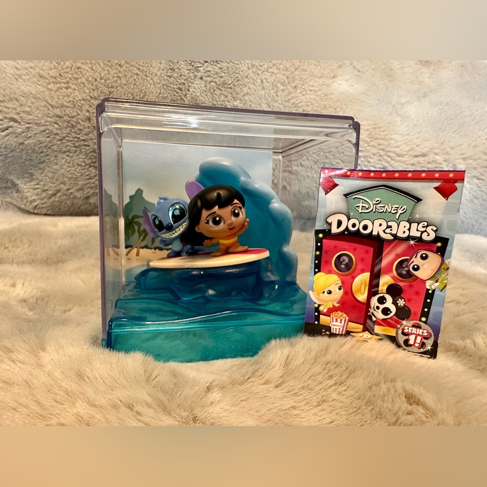 Disney Doorables Movie Moments Series 1 Lilo & Stitch.